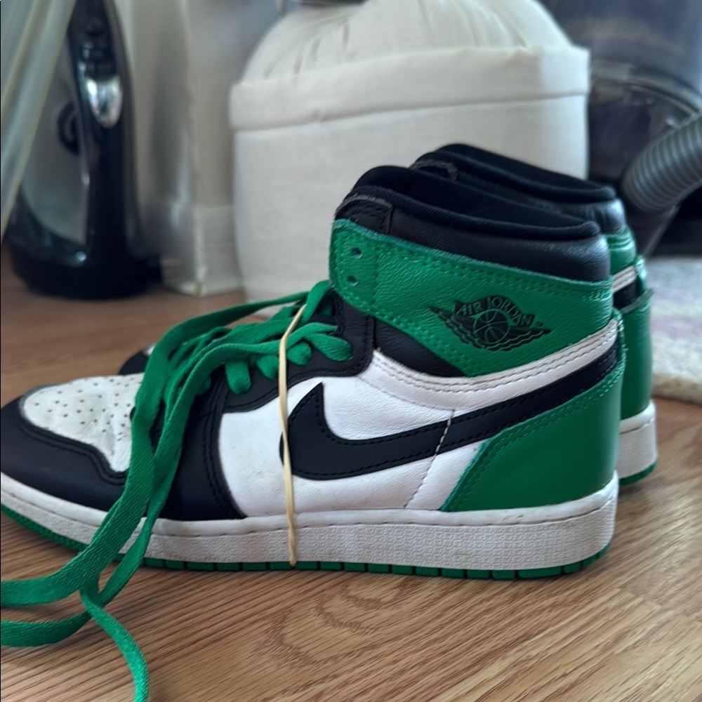 Nike Kids Sneakers - Green, Black, and White